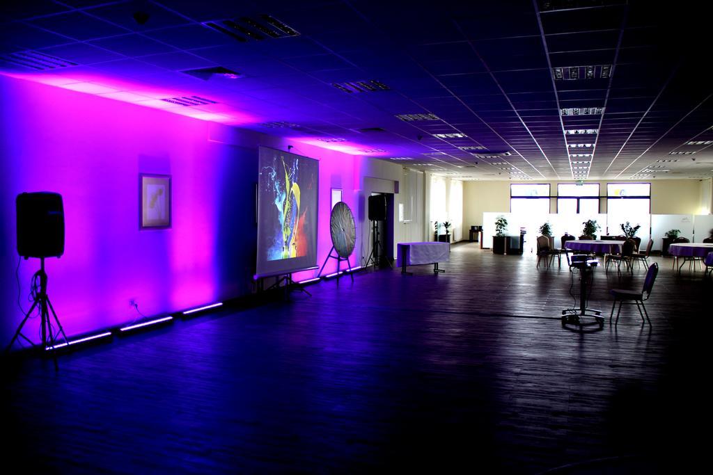Hotel Austeria Conference & Spa Ciechocinek Bagian luar foto
