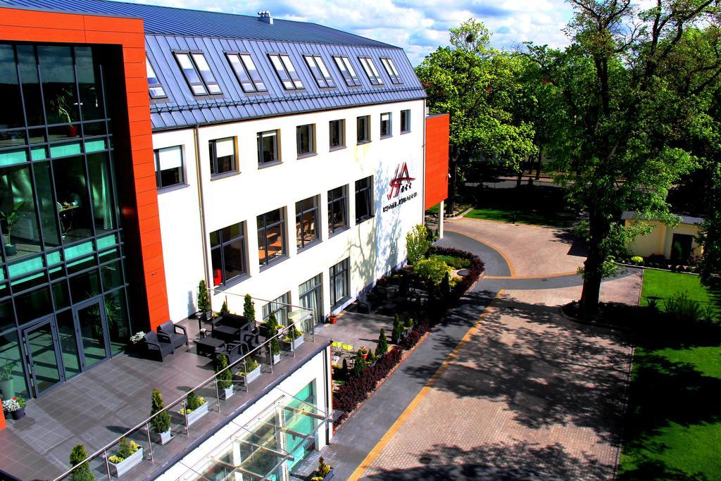 Hotel Austeria Conference & Spa Ciechocinek Bagian luar foto