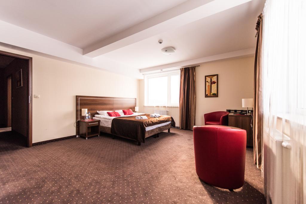 Hotel Austeria Conference & Spa Ciechocinek Bagian luar foto