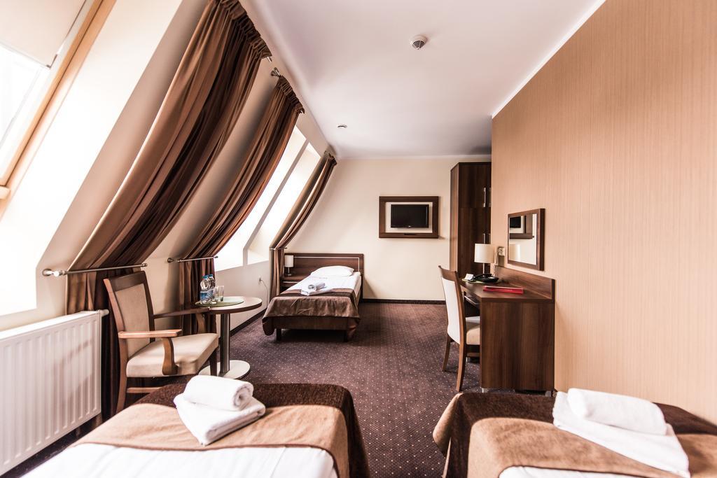 Hotel Austeria Conference & Spa Ciechocinek Bagian luar foto