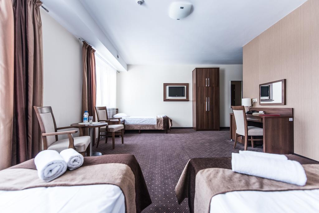 Hotel Austeria Conference & Spa Ciechocinek Bagian luar foto